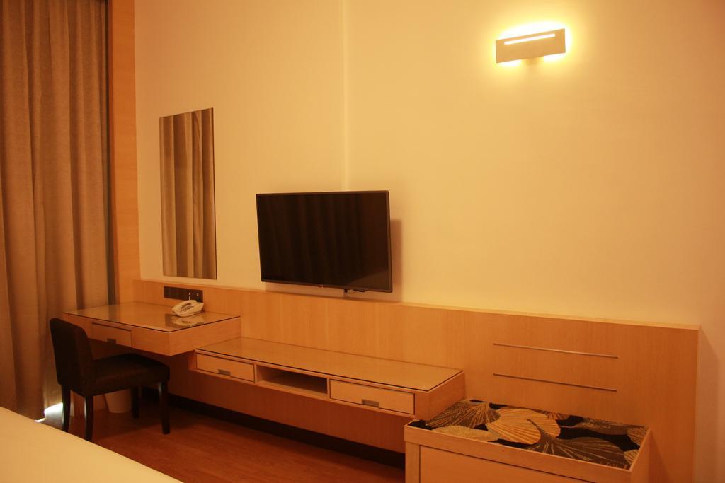 Imperial Suites Serviced Apartment Maong Bazaar Esterno foto
